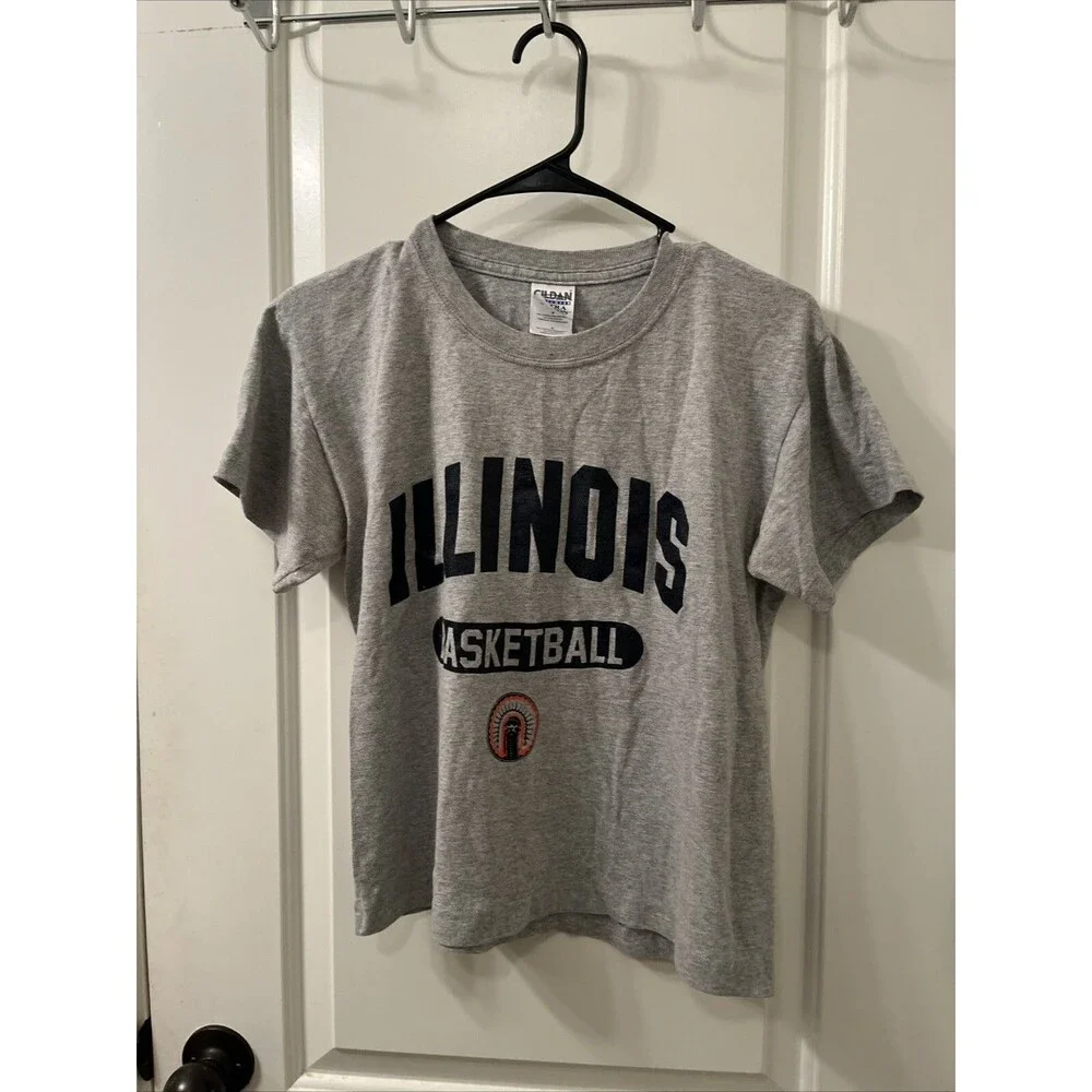 Gildan Boys Short Sleeve T-Shirt Illinois Basketball Size Small Gray